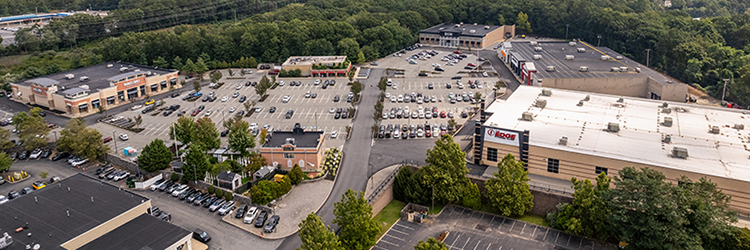 Capital Group Properties plans to <br>open 8,500 s/f X-Golf at Warwick Center